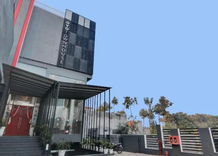 Hotel Landmark, Lucknow